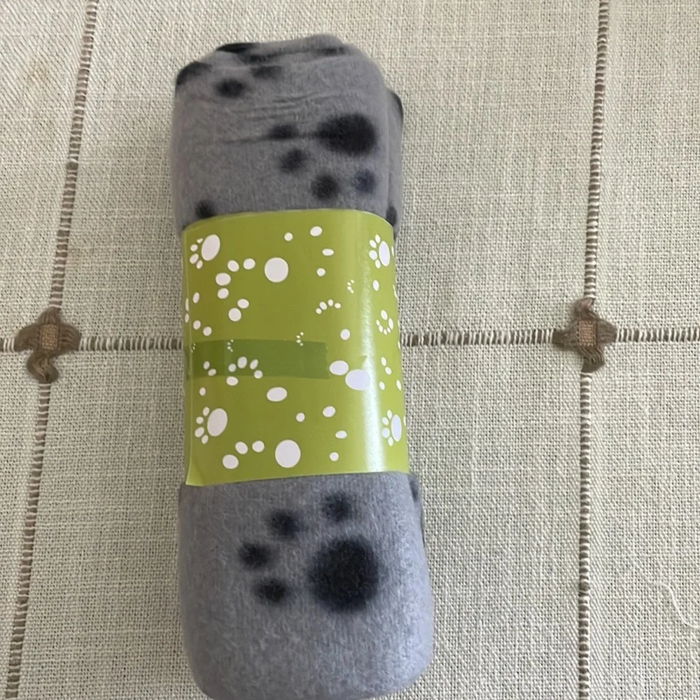 Pet blanket, New in packaging.